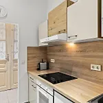 Cozy Apartment Near City Center